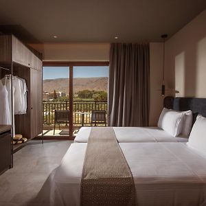 Petousis Hotel&Suites